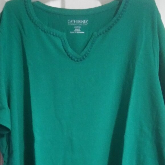 Catherine's Green Suprema Notched Neck Tee-3XWP (26/28) NWT - Picture 3 of 4